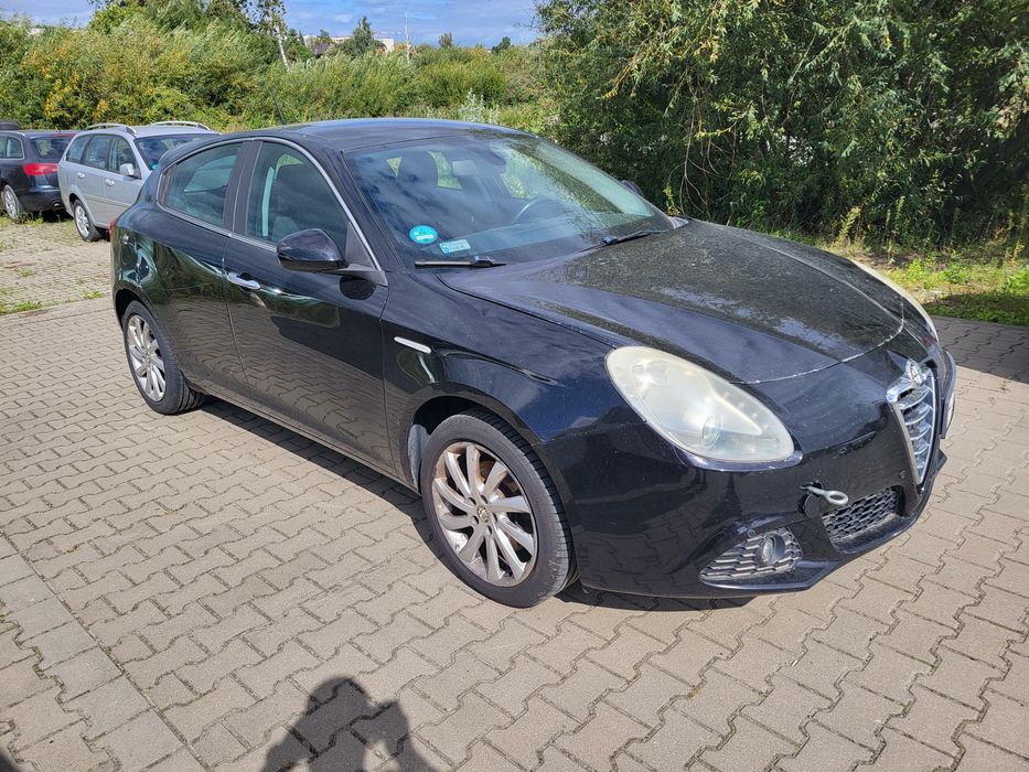 Alfa Romeo Giulietta / 2.0 diesel 170 ps / Zarejestrowany  / uszkodzona