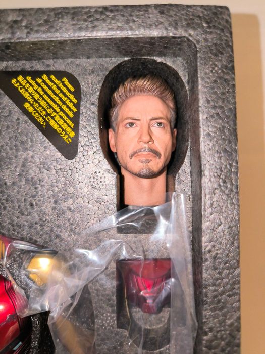 Фигурка Железный Человек марк 85 от Hot Toys MMS528D30 Iron Man