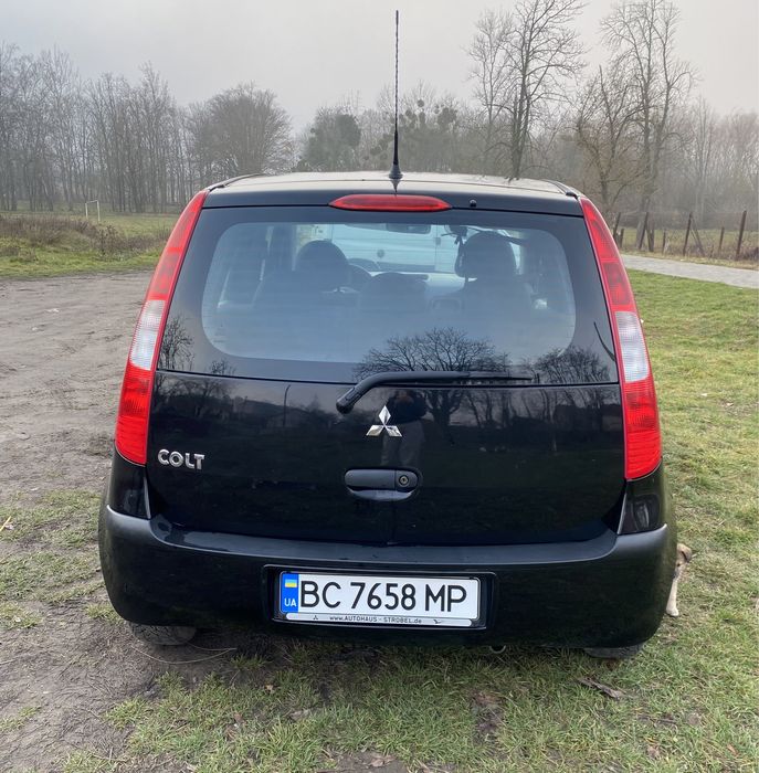 Mitsubishi Colt, 1.1 бензин, економний міський хетчбек