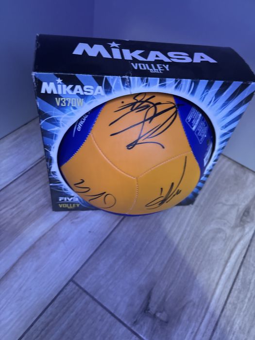 Piłka oryginalna z autografami