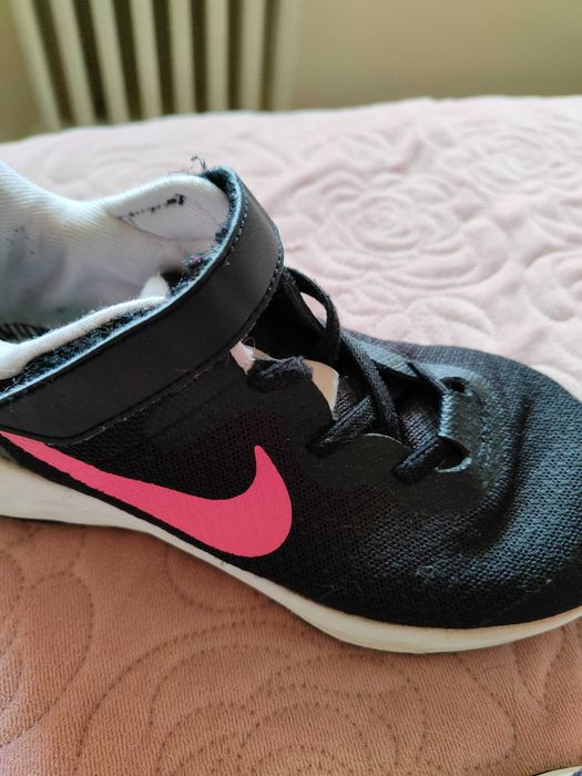 Adidasy dziewczęce Nike 35