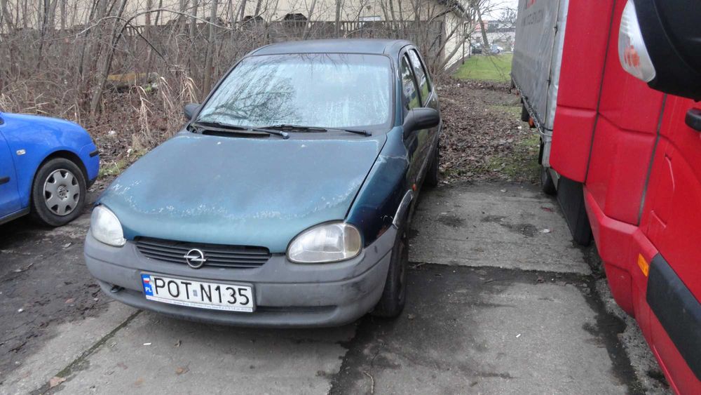Opel Corsa B na Częsci 5 Drzwi Na Części 1,4 Benzyna Kolor Z283