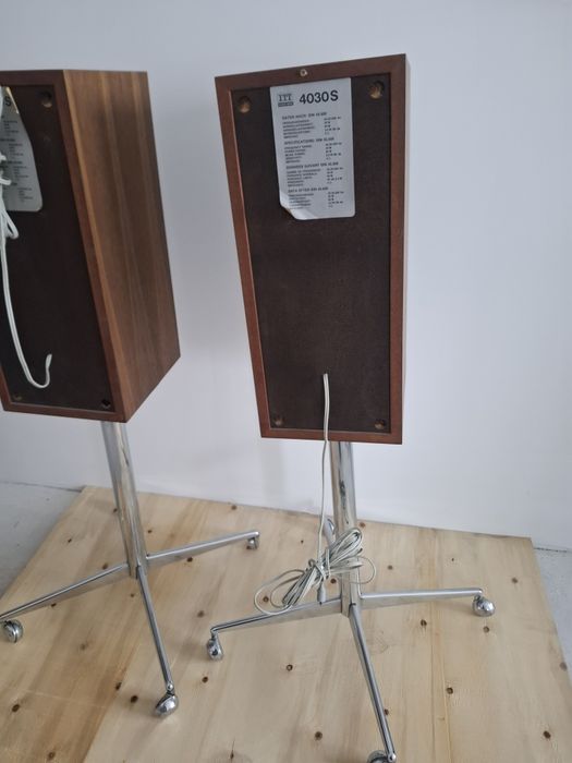 Kolumny ITT 4030S+ stendy