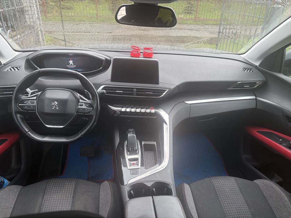 PEUGEOT 5008 Автомат