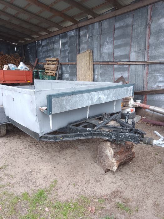 Прицеп  автомобільний причіп
