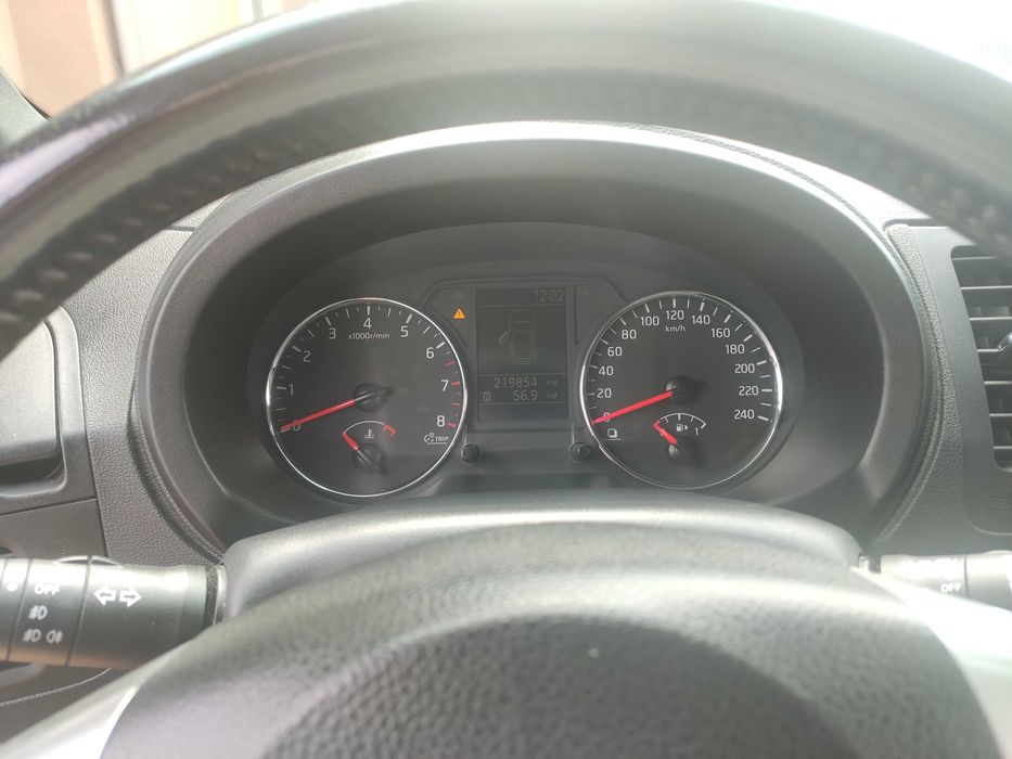 продам автомобіль Nissan