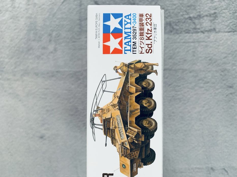 Pojazd Sd.Kfz.232 Schwerer Panzerspahwagen Afrika Korps Tamiya 35297