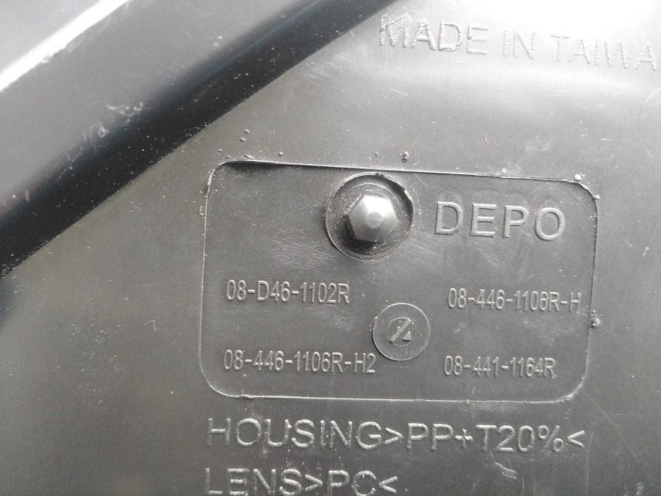 Farol Direito Audi A3 de 2003 Seminovo