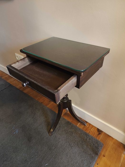 Mesa de apoio antiga, pé de galo com 1 gaveta