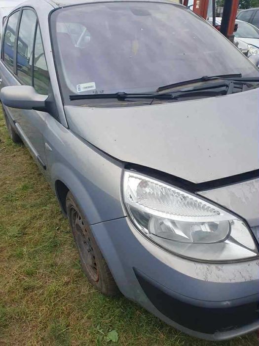 Renault Scenic II 1.9 dci diesel kolor srebrny kod TEA19 hak na części