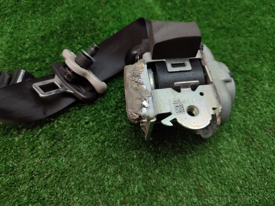 Пасок безпеки задній Nissan rogue t33 разборка ніссан рог т33