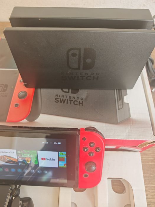 Nintendo switch V2 Bom estado com 3 Jogos