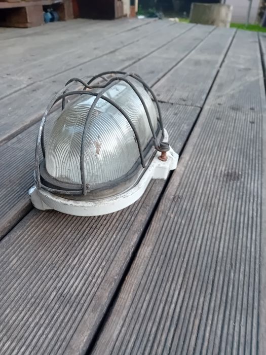 Lampa jak w prl.