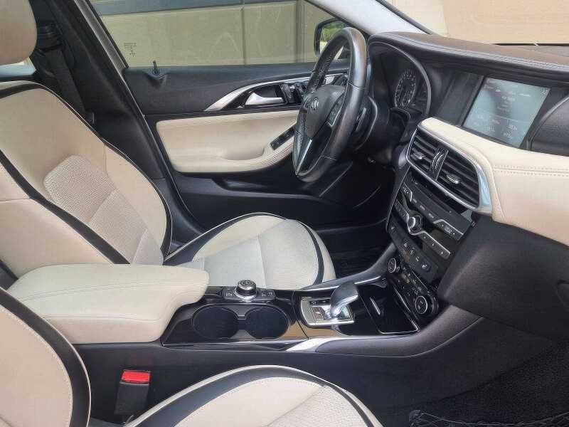 2019 Infiniti QX30