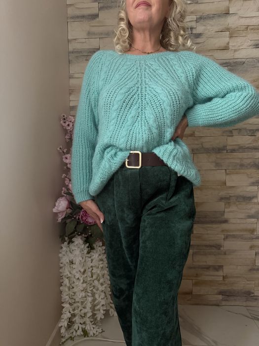 Sweter warkocze mietowy .