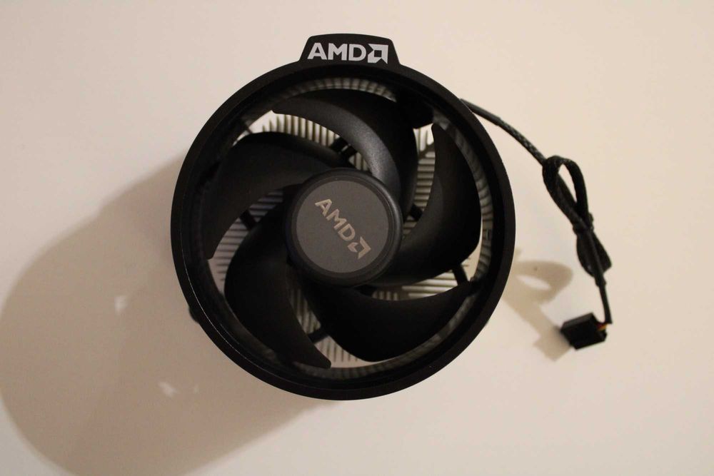 Cooler AMD + Fonte 750W