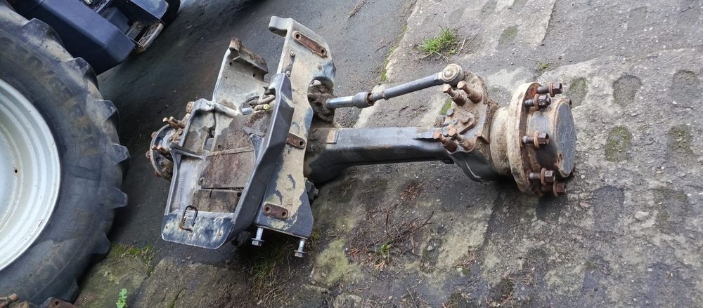 Przednia oś napędowa Carraro 20.19 z demontażu Claas Arion 520/530 itp