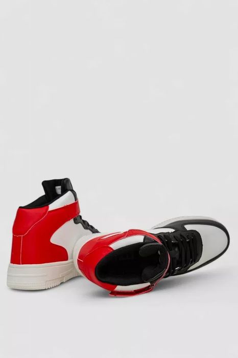 Кросівки чоловічі зимові на хутрі, колір біло-чорний