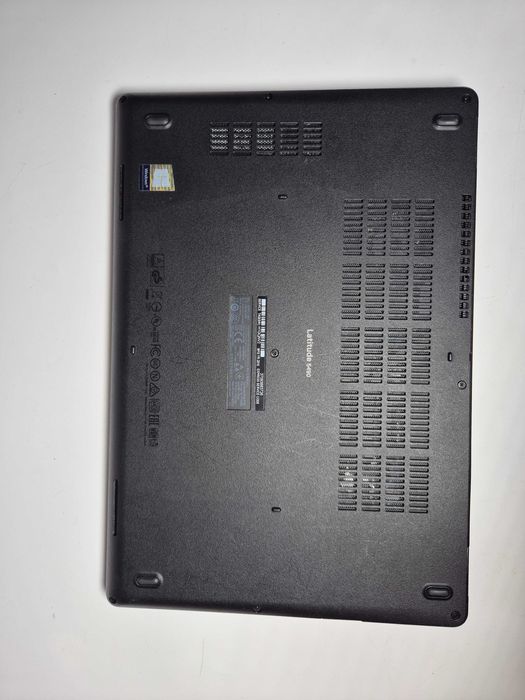 Dell 5490 14,1' HD Intel i3-8130U, Ram 8Gb, SSD 128 Gb