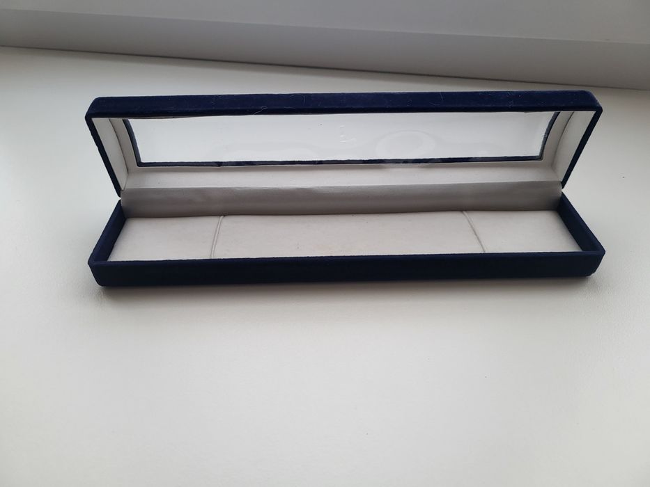 Оксамитова коробочка для браслета/кольє