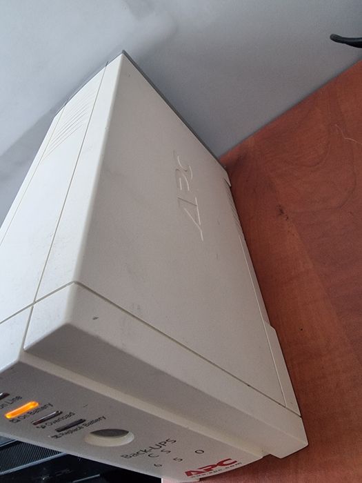 ИБП APC Back UPS 650 cs, с рабочей батареей и кабелями