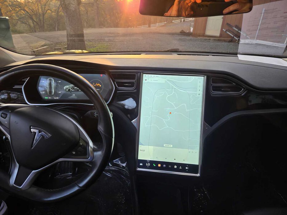 Tesla Model S 60      2014