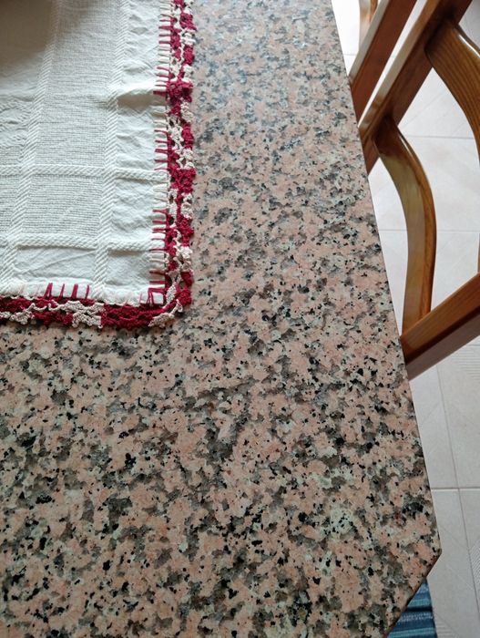 Tampo para mesa em granito