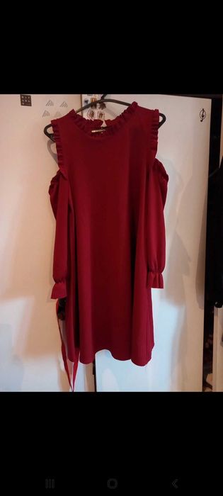 Vestido vermelho, de ombros à mostra, manga 3/4 - M - Fashion