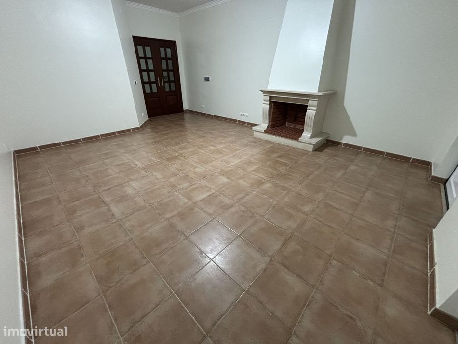 T2 Urb. Qta São Miguel  : " excelente oportunidade "