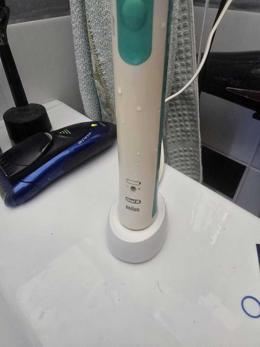 Braun Oral-B TriZone 600 com recarga nova