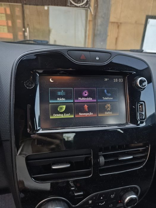 Renault Clio versão Shumacher