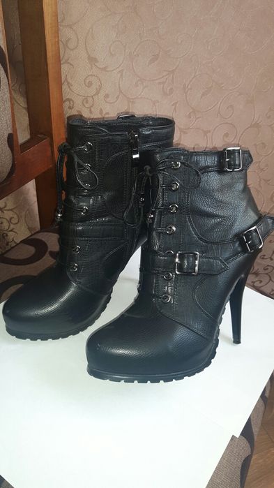 Туфлі,сапожки,босоніжки ,полукеди