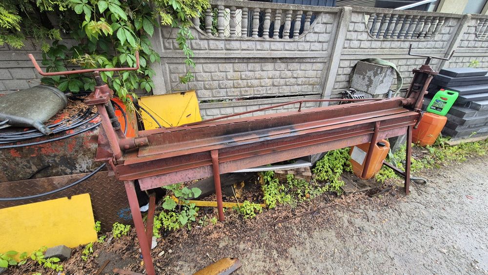 Gietarka do blachy masywna 2,1m.