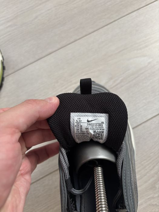 Оригінальні кросівки Nike Air Max 97 React Smoke Grey 38р 24 см