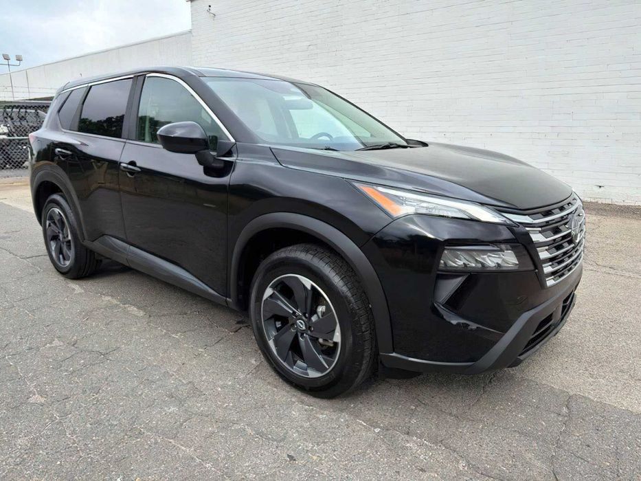 Nissan Rogue SV      2025