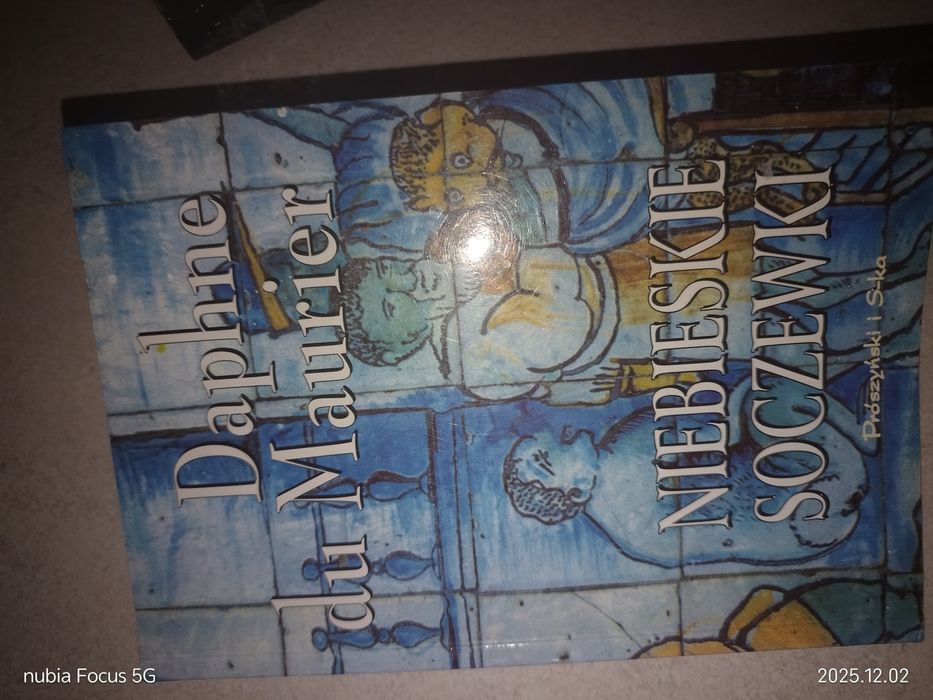 "Niebieskie  soczewki " Książka