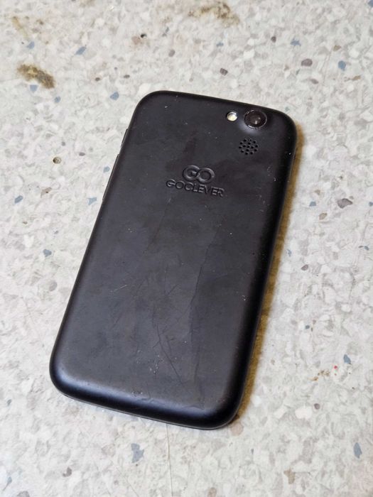 Telefon Goclever uszkodzony
