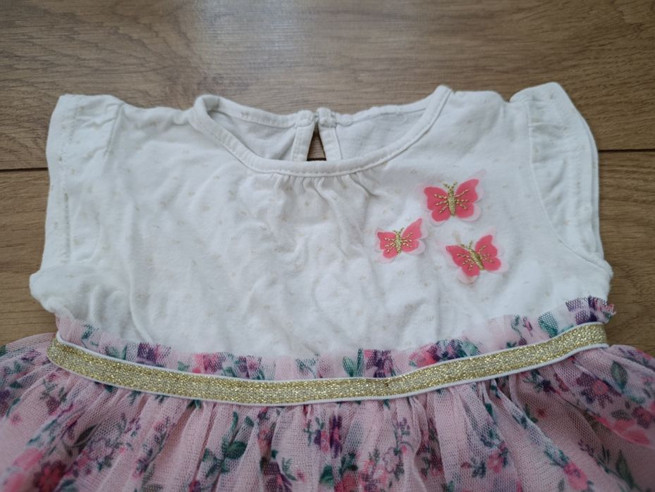 Sukienka z motylkami