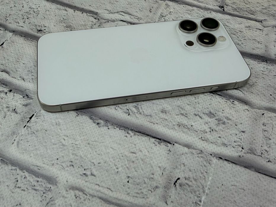 Iphone 15 Pro Max 512gb neverlock Global Titanium White 840$