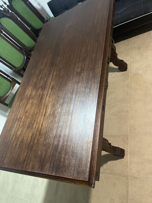 Mesa de madeira maciça