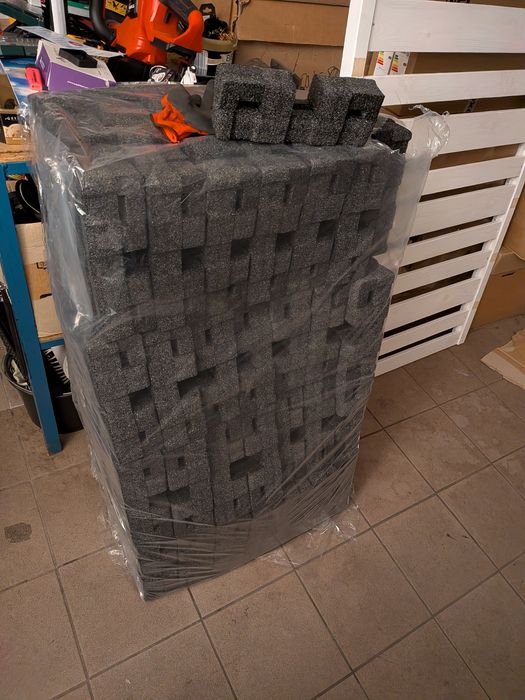 Zestaw Pianek Profilowanych PE – Niezawodna Ochrona w Transporcie