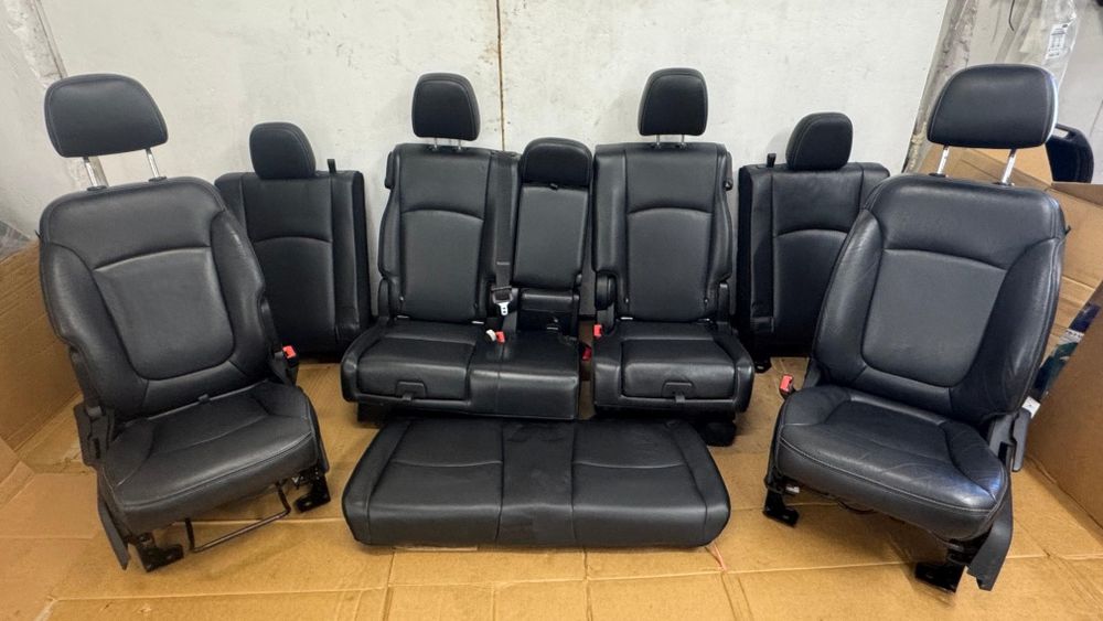 Fiat Freemont KOMPLET FOTELI 7 osobowy tapicerka WNĘTRZE