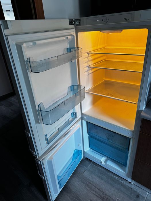 Lodówka Amica 148 cm
