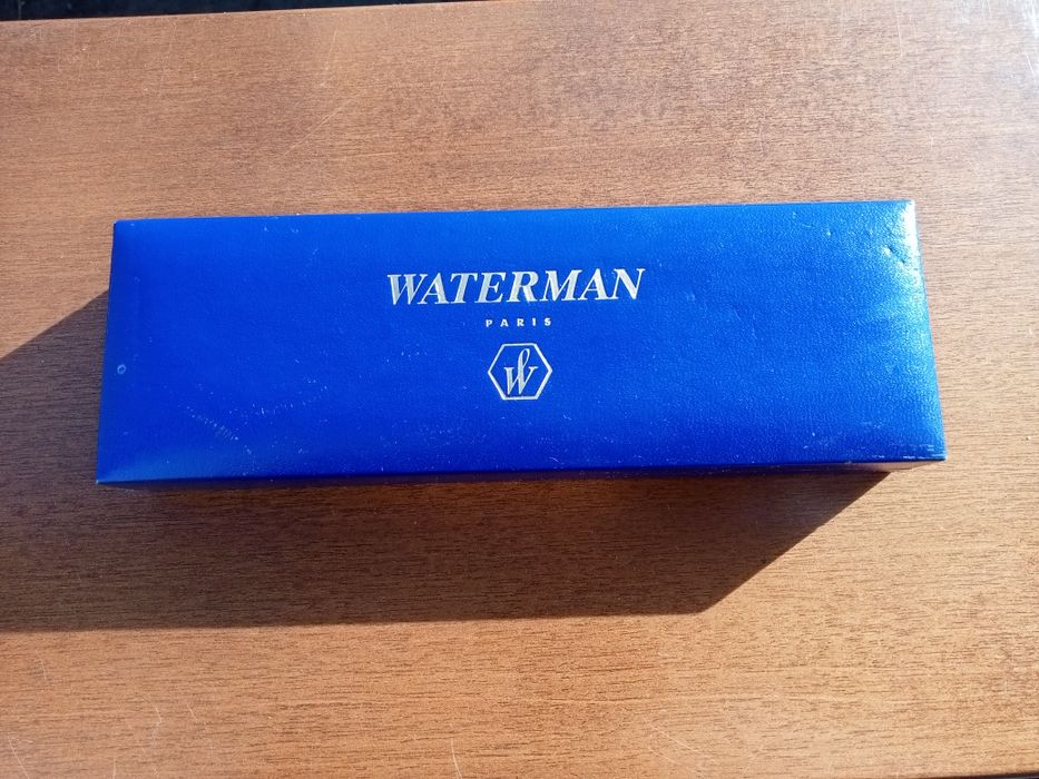 Caixas antigas para canetas