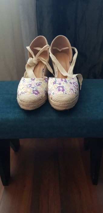 Vendo  sabrinas como novas