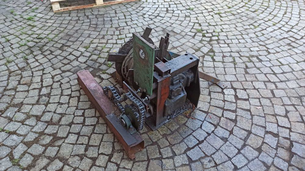 Wciągarka Leśna Zrywkowa Wyciągarka Ciągnik Leśny Zrywkowy Lina Liny