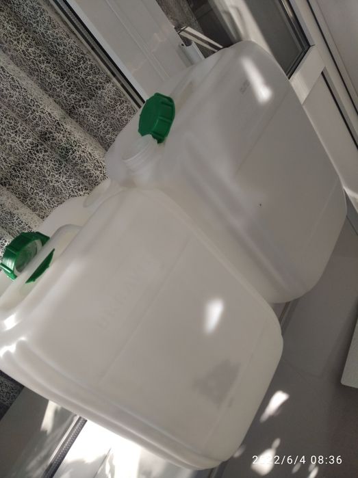 Канистра для бензина или воды