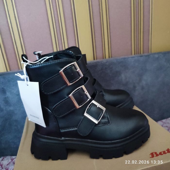 Весняні ботинки Reserved