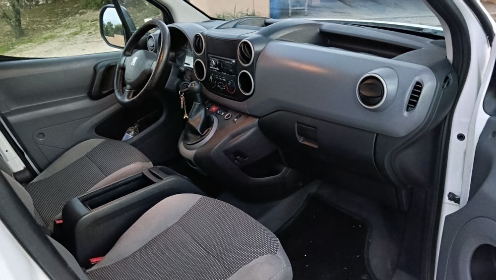 Peugeot partner em muito bom estado