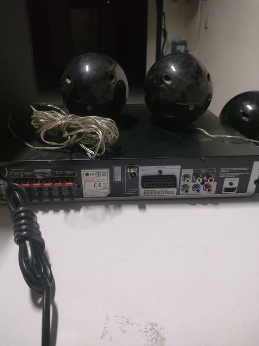 Sistema de som home cinema em casa LG com DVD